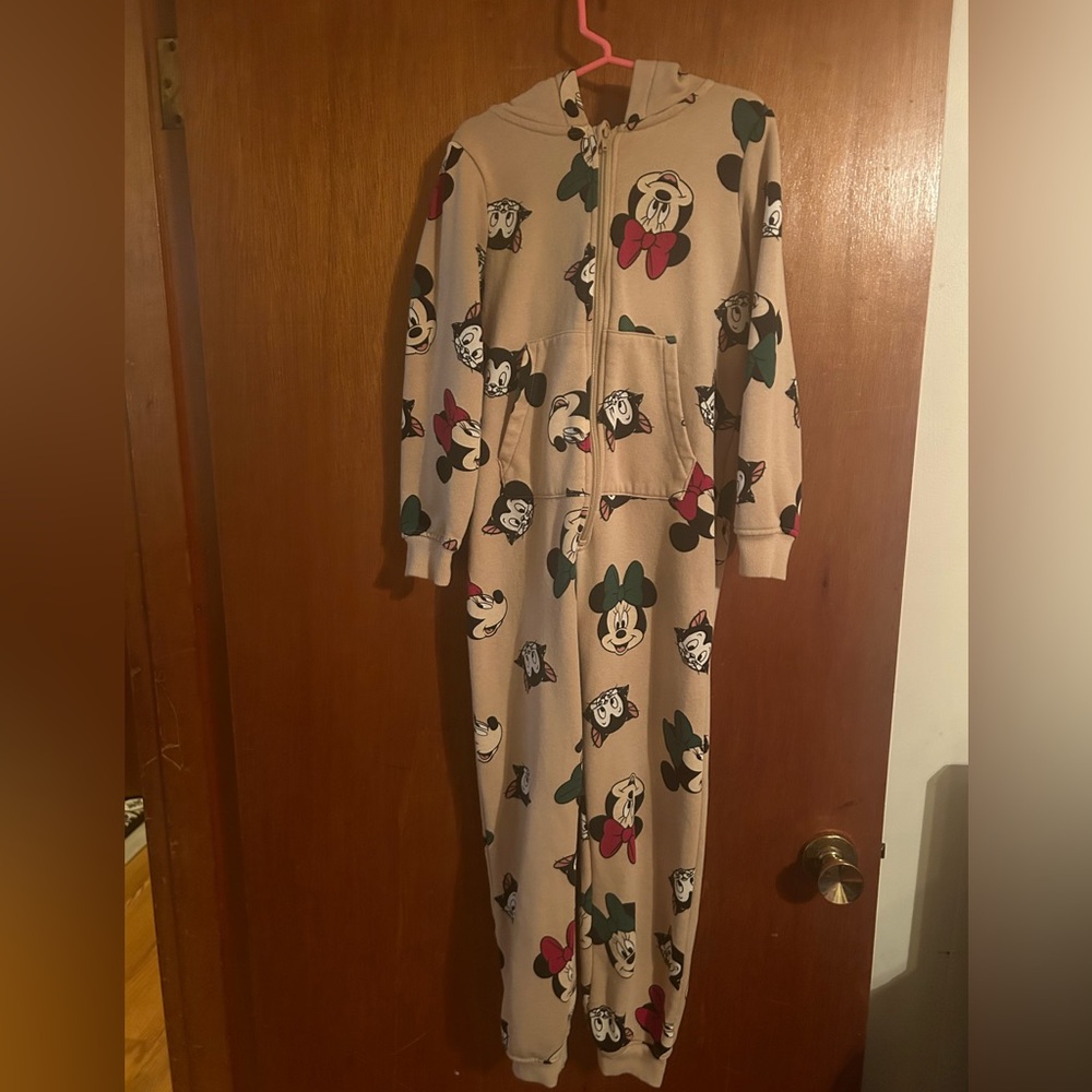 Girls Disney H & M, Xmas Minnie and Mickey zip up jumpsuit, size 6x-7.
